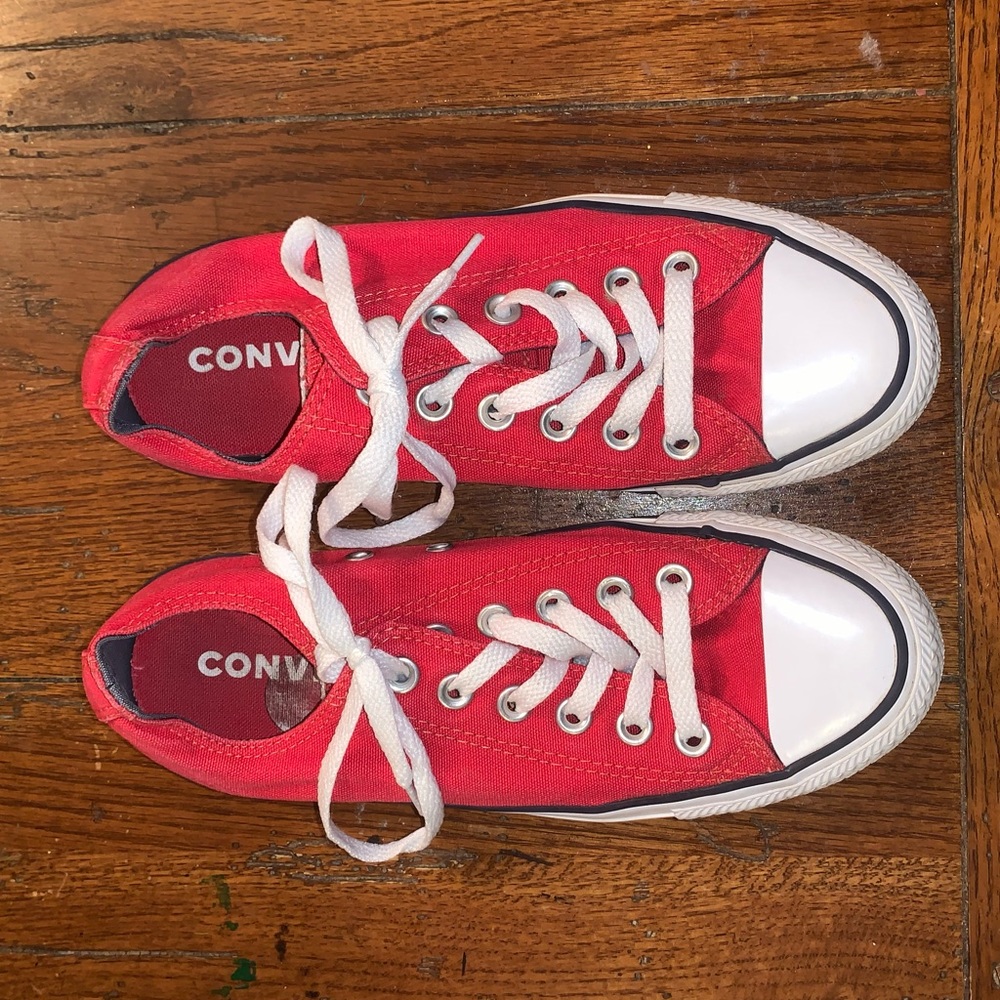 CONVERSE LOW TOP SHOES